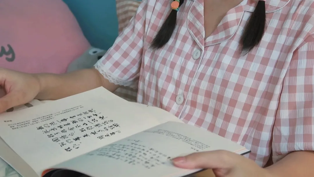 一个人做自媒体，我靠写作月收入过万，赚钱的前提是自律