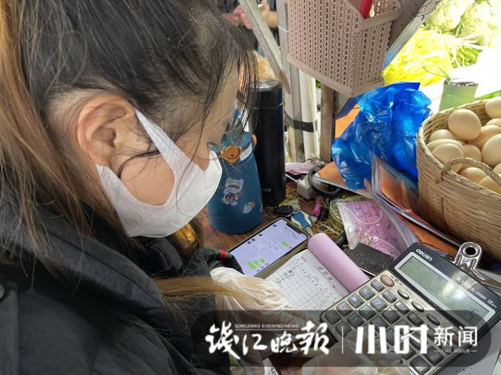 两元青菜照样送，老人家电话下单也可以，杭州东港嘉苑这家店的免费送货服务，赞