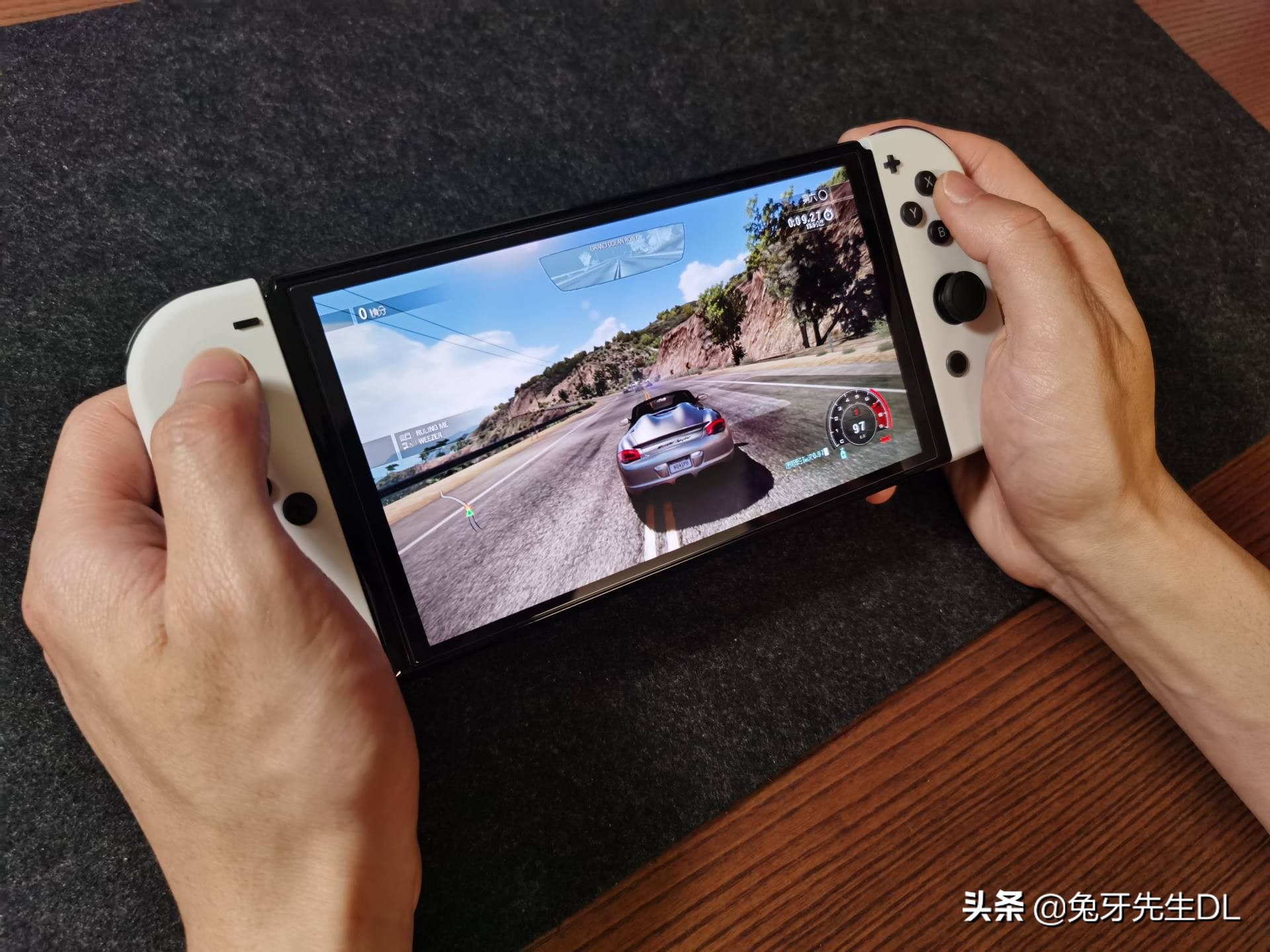理性分析如何选择Switch的外接屏幕，入手泰坦军团38.5英寸显示器