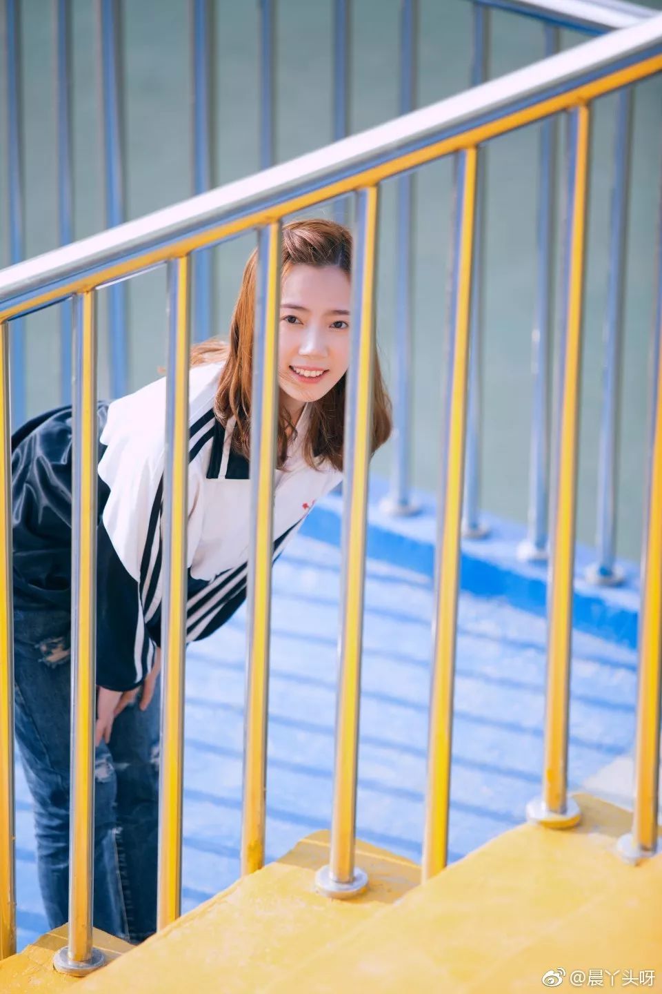 “不倒翁”美少女火了！身份曝光，秘密被扒，原来你是这种女人…