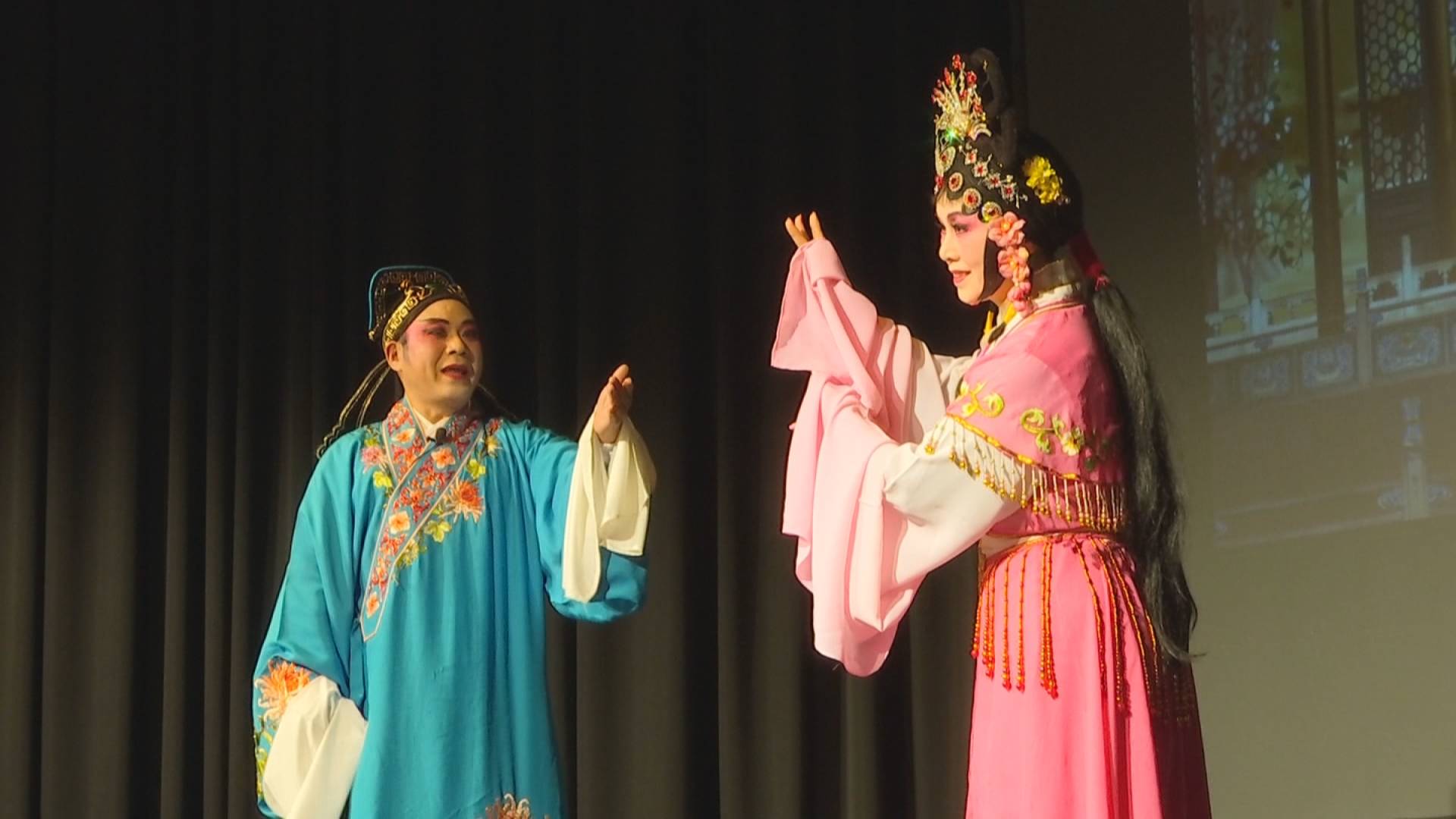 李明华：锦绣梨园 唱响心中的热爱