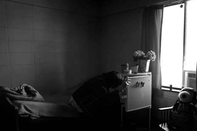 《老妇人》：她69岁，被29岁的年轻男人性侵，没人相信