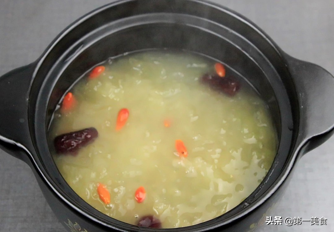 冬季女性养生食谱（推荐几款秋冬最好喝的营养汤食谱）(4)