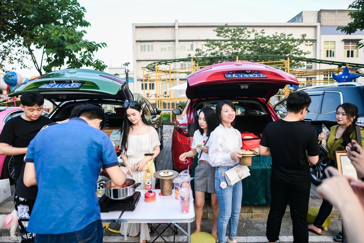 地摊货源热卖批发市场（新手摆摊生意怎么找货源）(3)