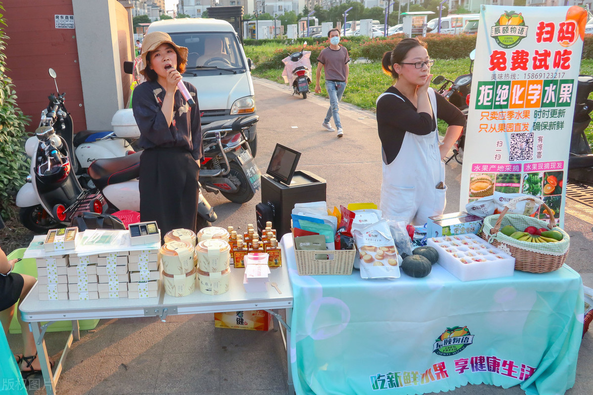 地摊货源热卖批发市场（新手摆摊生意怎么找货源）(5)