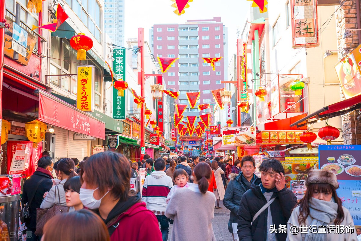 大牌尾货批发市场在哪里（品牌服装尾货摆地摊）(1)