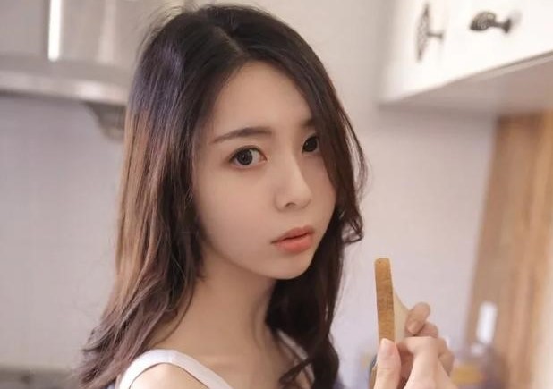 微信幽默搭讪开场白经典句子（聊天技巧幽默开场白）(1)